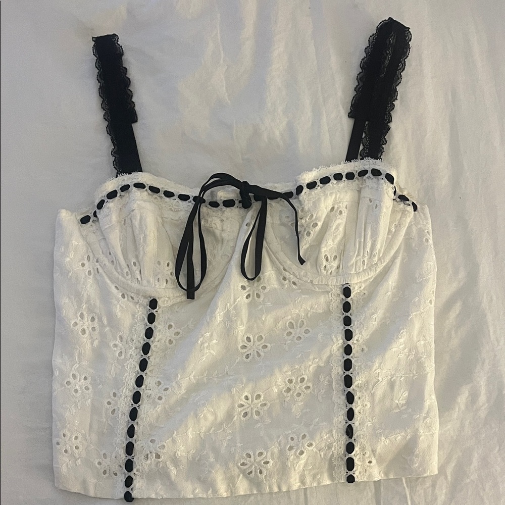 Chic Lace Women's Camisole with Black Accents